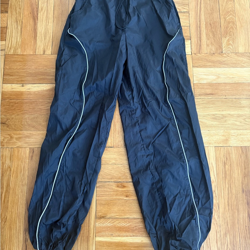 Unisex Parachute Black Pants New Size Small with Drawstring Shein